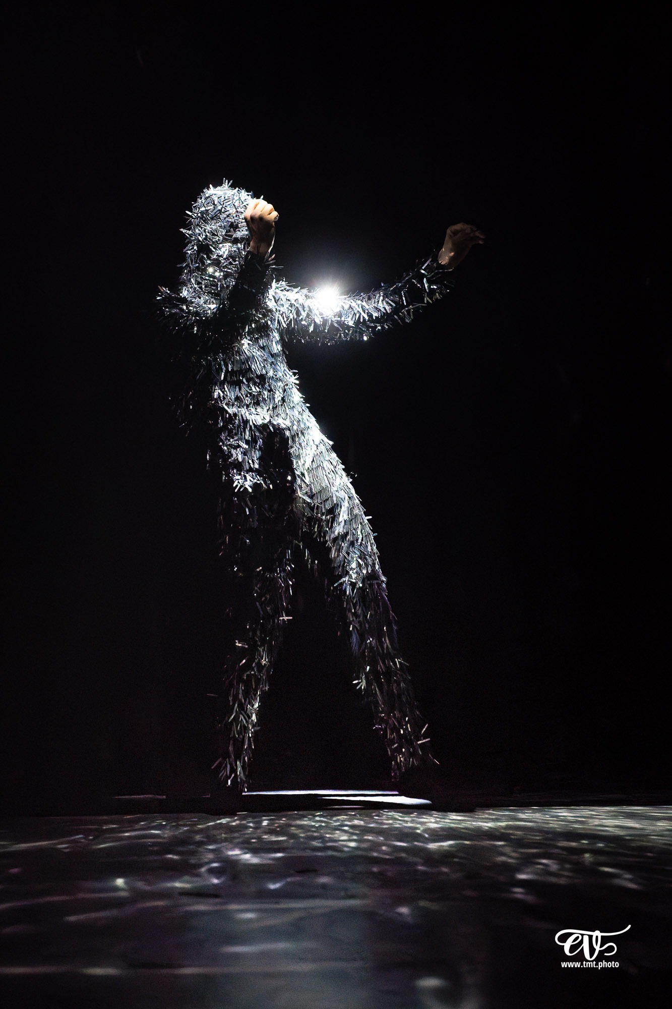 A4 (COMME LA FEUILLE) CIE CHICOS MAMBO